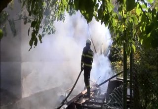 56-годишна жена загина при пожар във вилата си в Зелин Скрийншот