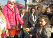 Фолклорни танци, духова музика и много настроение при изпълнението на обичая “Топене на пръстени“