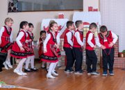 Януарските традиционни празници и именни дни празнуваха днес в ДГ „Славейче“