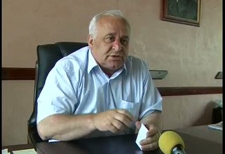Как кметът на общината комнетира статията със заглавие „Сине, използвай ме" Скрийншот