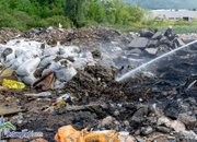 Горяха отпадъци на строителното сметище