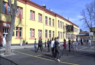 Приемът на първокласници в училище Вапцаров приключи Скрийншот