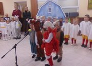 Деца от Детска градина “Звънче“ поднесоха празнична програма в Дома за възрастни хора “Д-р Адриян Атанасов“ 