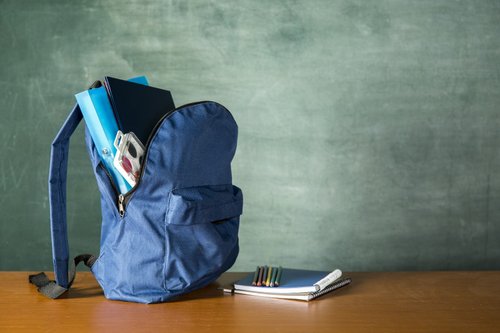 До 15 октомври се подават заявления за еднократна помощ на ученици от първи до четвърти клас и в осми клас