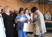С много цветя, усмивки и благопожелания отбелязаха  своя празник в АГО-Етрополе