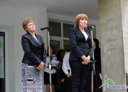 Министър Мариана Георгиева: Ботeвградската гимназия ще бъде пилотен проект за развитието на ученическия спорт