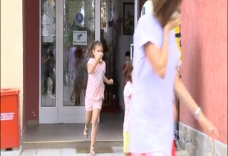 За една минута и 55 секунди на демонстративното занятие бяха изведени децата от детска градина „Иглика” заради възникнал пожар Скрийншот