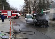 Автомобил се запали по време на движение 