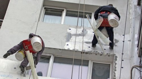 Няма яснота кога ще започне санирането на одобрените многофамилни жилищни сгради