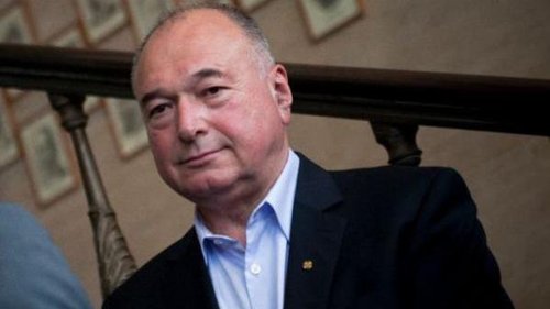 Спас Панчев: Никой не сигнализира, че дори в парламента се пуши 
