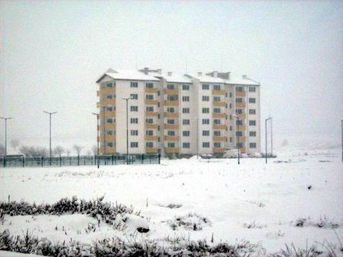 Общ електромер отчита тока в новия общински блок