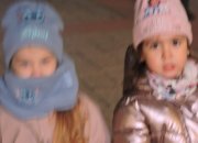 Коледното градче в центъра на Етрополе продължава да събира хора