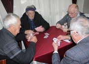 Започна IV-ят турнир за пенсионери по шах, карти, табла и дартс 