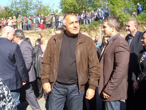 Бойко Борисов: Имаме формула, по която ще осигурим средства за нова спортна зала в Ботевград