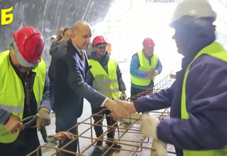 Премиерът Румен Радев инспектира ремонта на тунел "Топли дол" Скрийншот