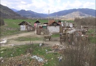 Над 650 жители на Скравена са се подписали под искане за превамхване на незаконно ромско гето в селото Скрийншот