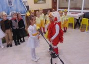 Деца от Детска градина “Звънче“ поднесоха празнична програма в Дома за възрастни хора “Д-р Адриян Атанасов“ 