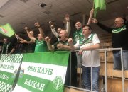 Фенове на Балкан подкрепиха тима в Унгария, празнуват с играчите