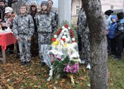 Панихида пред паметника в двора на храм "Св.Архангел Михаил"