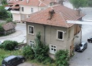 Събарят Тунджевата къща