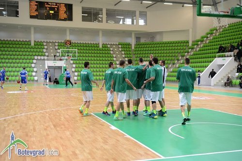 Балкан започва днес 1/4-финалната плейофна серия със Спартак