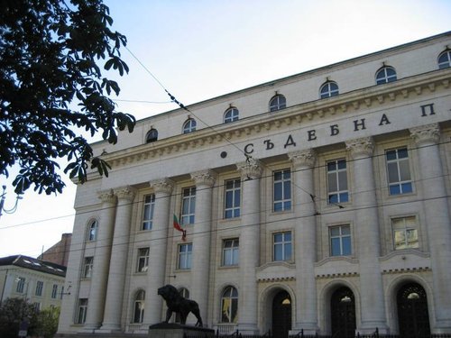 Задържани лица във връзка със специализирана полицейска операция в гр. Ботевград