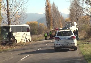 Шофьорът на катастрофиралия автобус е един от най-добрите във транспортната фирма, твърди неговият работодател Скрийншот