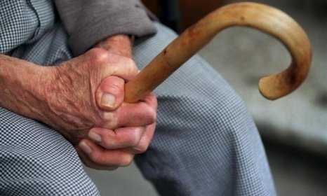 Правителството отпусна коледни надбавки за най-бедните пенсионери