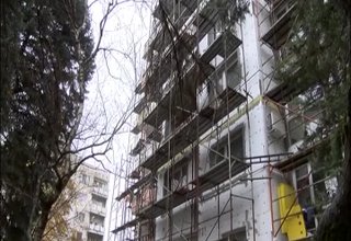 Фирмите, които извършват санирането на 12-те жилищни блока в Ботевград, нямат право да изхвърлят строителни отпадъци на нерегламентирани места Скрийншот