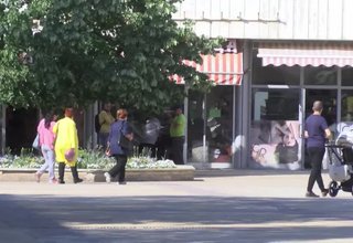 Извънредното положение, обявено във връзка с пандемията от коронавирус, свършва днес. Кои забрани обаче остават в сила? Скрийншот