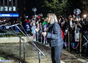 С коледна премяна засия централната част на Ботевград