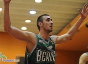 Левски бие в Ямбол, Лукойл громи в Правец