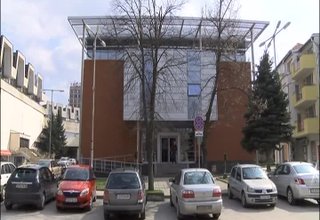 Акция на ГДБОП и спец прокуратурата срещу корумпирани данъчни Обискирани са адреси и в Ботевград Скрийншот