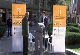 Константин Проданов, лидер на партия АБВ, днес бе в Ботевград, за да даде старт на подписката Да спрем машината на неравенството Скрийншот