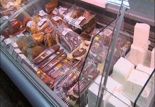 Българинът харчи по 4 лева и 20 стотинки на ден за храна Скрийншот