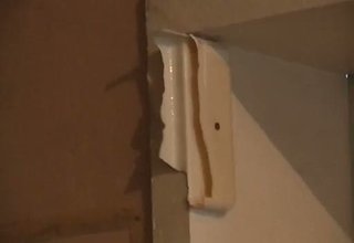 Отново вандали вилнеят в сградата на бившата поликлиника Скрийншот