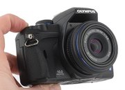Olympus пуска двa ултратънки DSLR фотоапарати