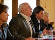 Срещата на кмета с жители на Литаково започна с едноминутно мълчание в памет на патриарх Максим