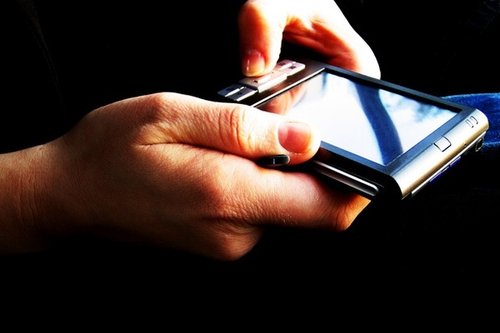 SMS-ите на улицата са опасни за живота