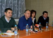 Станишев лично агитира ботевградчани да гласуват на референдума