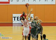 Левски бие в Ямбол, Лукойл громи в Правец