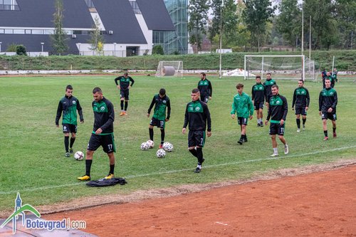 Балкан - Спартак Пл в събота на обновеното игрище