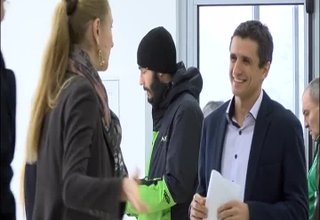 В събота в Арена Ботевград пред баскетболните фенове от различни клубове бе представен международният проект "Фенове против насилието" Скрийншот