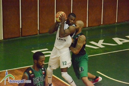 Атила Сантош в идеалната петица на BBALL.BG за 15 кръг в НБЛ