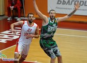 Левски бие в Ямбол, Лукойл громи в Правец