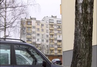 Няколко коли са разбити в квартал Север за една нощ Скрийншот