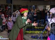 Тържествено запалиха светлините на коледна елха в центъра на Ботевград