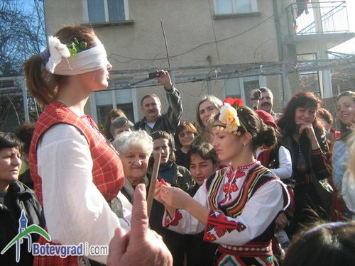 Ритуалът „Топене и наричане на пръстени” ще бъде изпълнен в Ботевград 