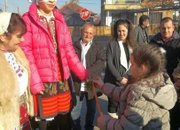 Фолклорни танци, духова музика и много настроение при изпълнението на обичая “Топене на пръстени“