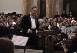 Диригентът от Музикалния театър в София Огнян Митонов има корени от Врачеш Скрийншот